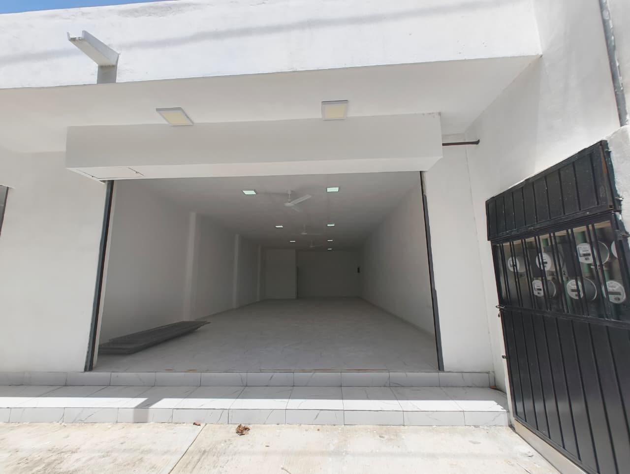 Local comercial en Martinez Ross — foto 1